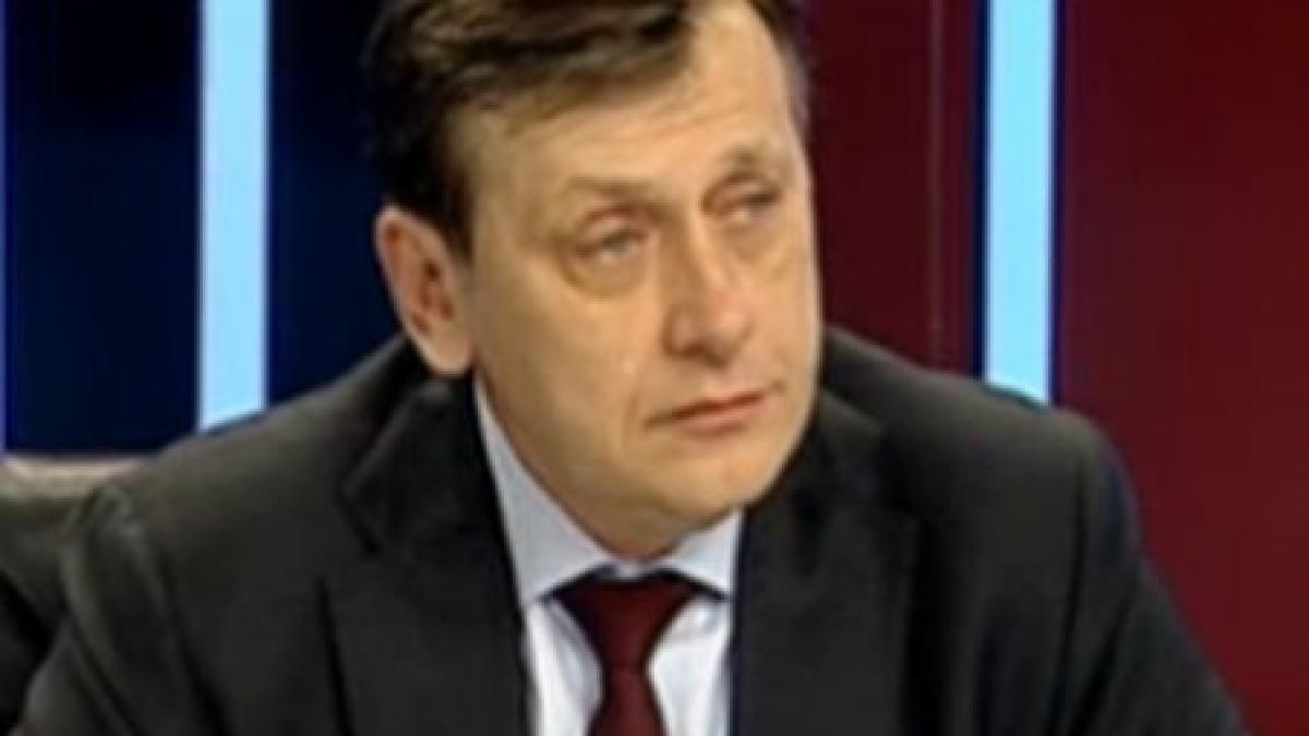 crin antonescu blaga a fost toata viata lui sluga lui basescu ponta nu este un copil