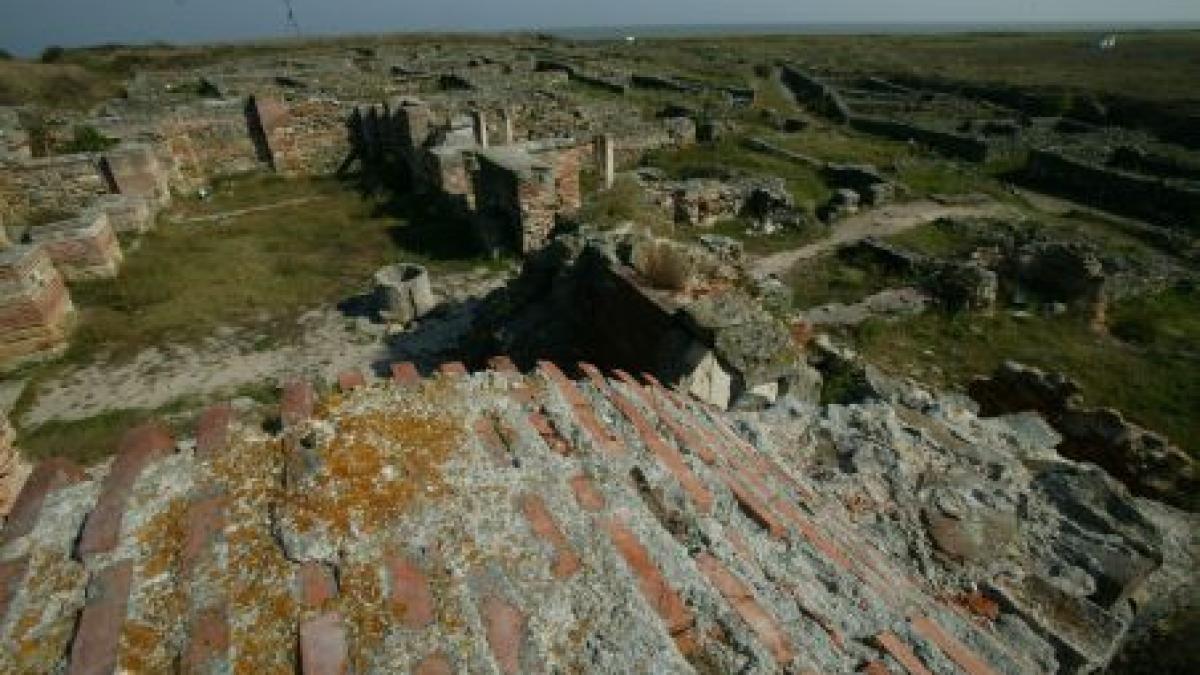 ministrul hasotti va ridica un amfiteatru antic pe ruinele si fosta asezare a cetatii histria