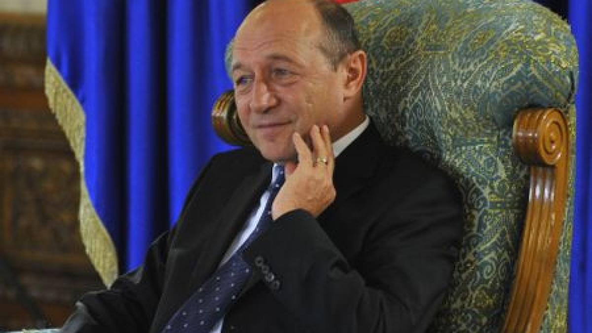 traian basescu niciodata nu am facut cursuri de masterat nu sunt nici doctor nici dottore