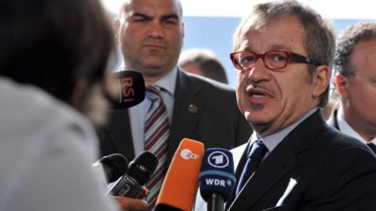 ar fi mai bine ca italia sa renunte la euro vezi ce opozant al guvernului lui monti a facut aceasta