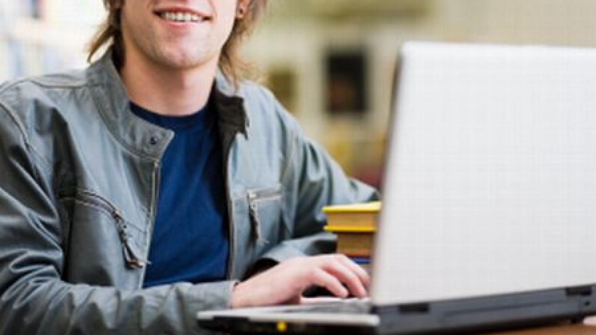 bacalaureat 2012 un elev orb a fost prins in timp ce incerca sa copieze