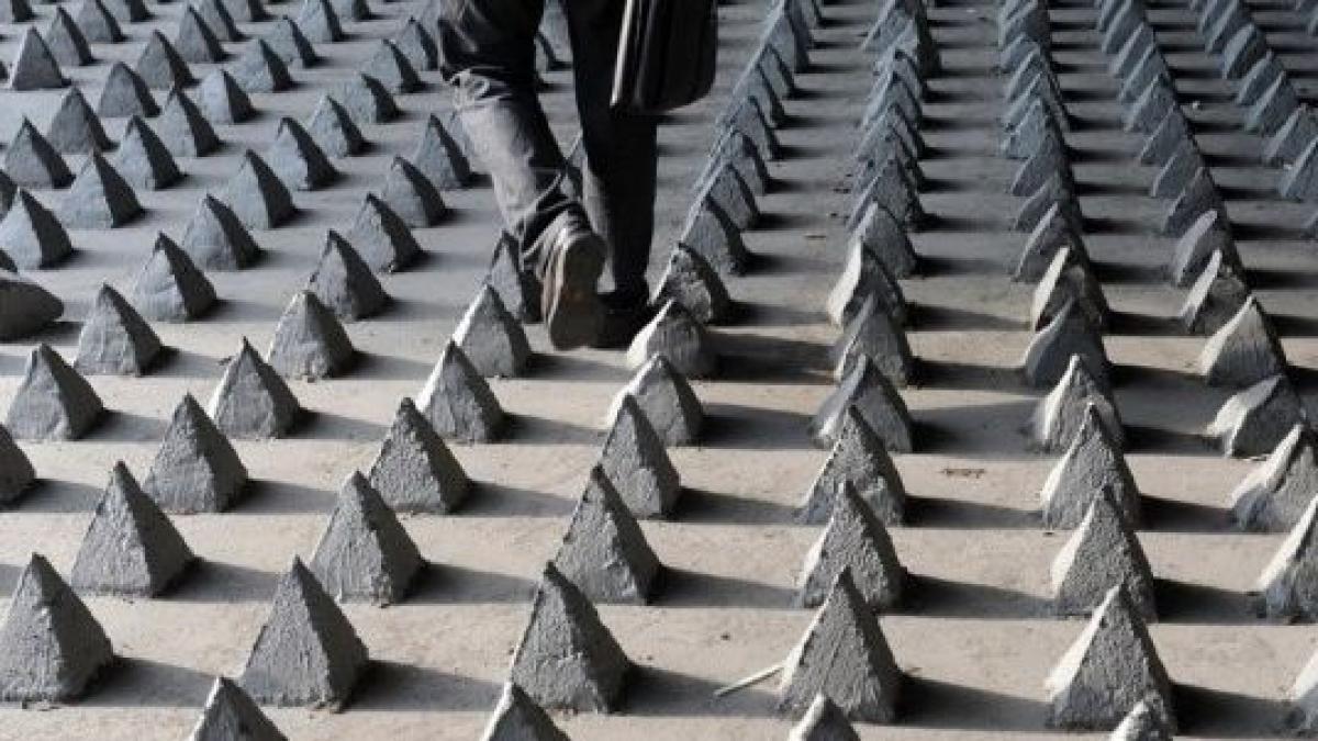 oamenii strazii trasi in teapa de chinezi cum vor autoritatile sa rezolve problema persoanelor fara