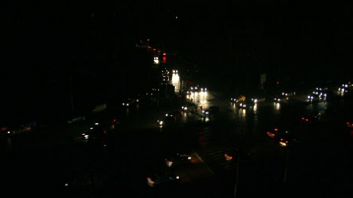 aproape un milion de americani sunt in bezna de ziua independentei mai multe festivitati au fost