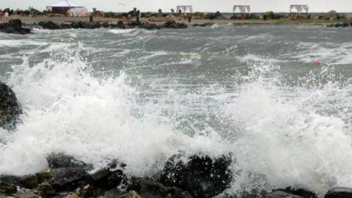 au facut pana prostului pe mare operatiune de salvare a trei tineri la constanta