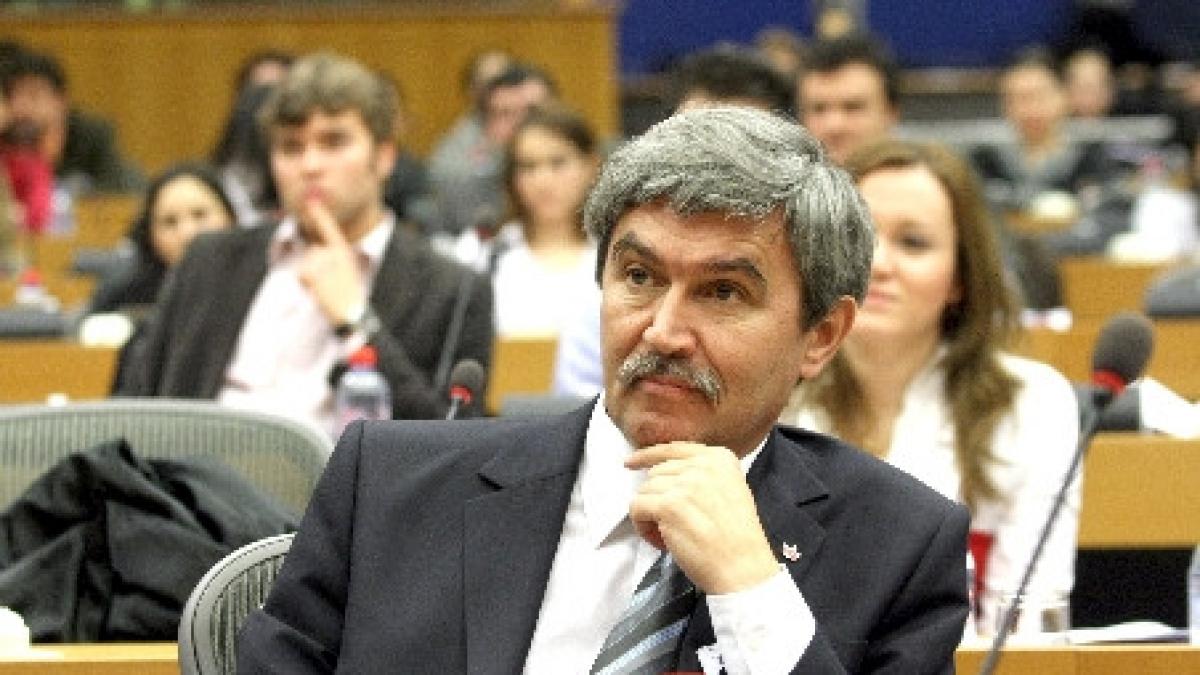 udmr nu a luat o decizie pentru votul la suspendare parlamentarii sai voteaza potrivit constiintei