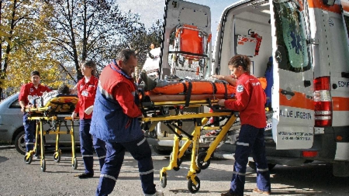 Cinci persoane au fost rănite într-un accident pe DJ 151, în judeţul Bistriţa-Năsăud