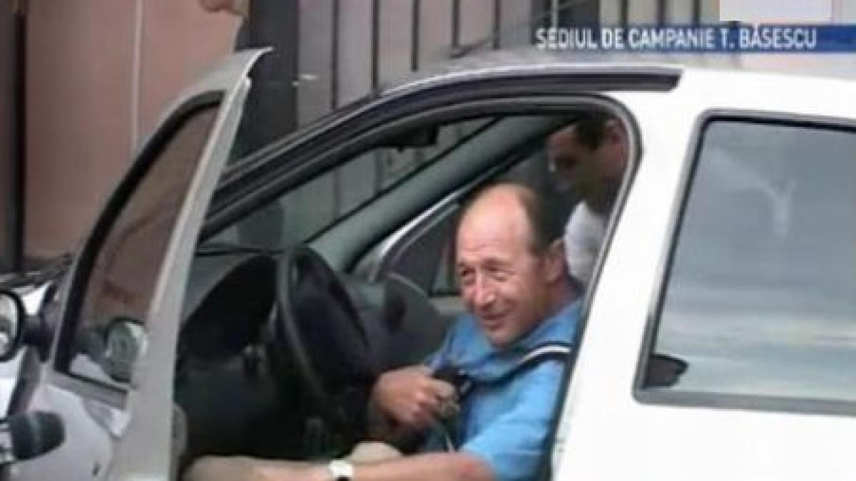 basescu de o amabilitate excesiva vezi ce a facut acesta la sediul de campanie
