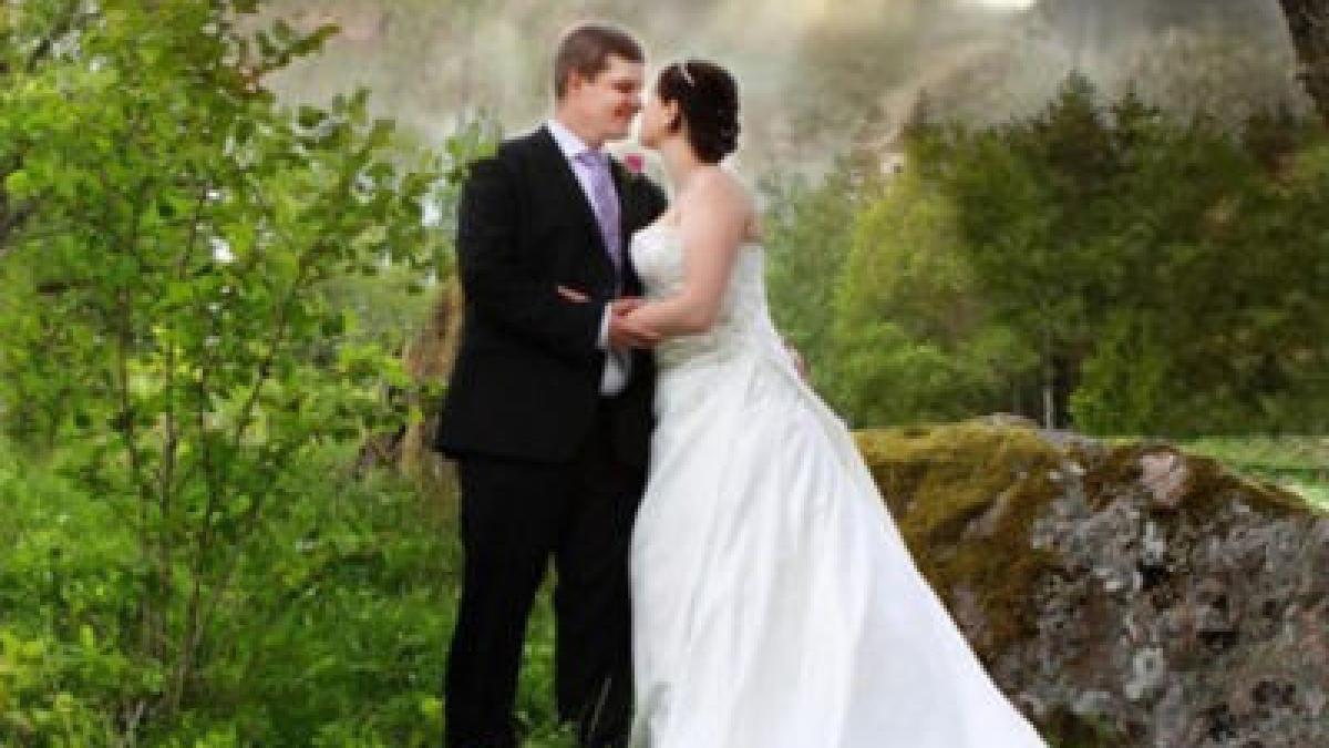 la nunta lor au coborat extraterestrii imaginile ii surprind in detaliu pe martieni vezi foto