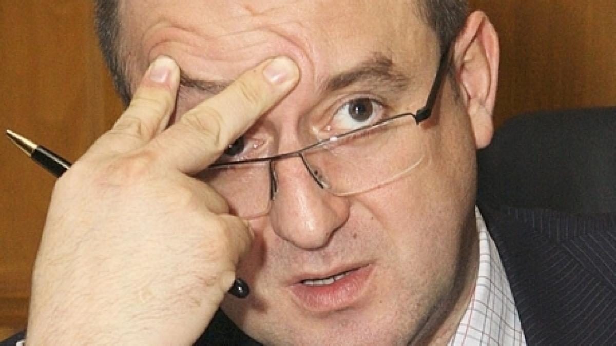 scandaluri cu urmari de milioane de euro regina sau nasul mare mastile sub care blejnar si a umplut