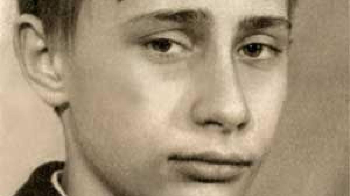 imagini rare din viata celui mai puternic om al lumii cum aratau parintii lui si cum a aparut in