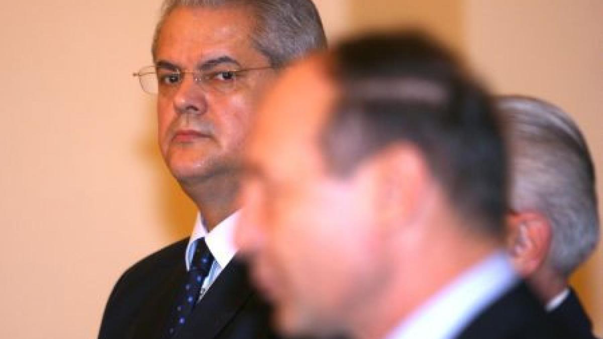 basescu face dezvaluiri toate dosarele lui nastase vin de la oameni din anturajului lui