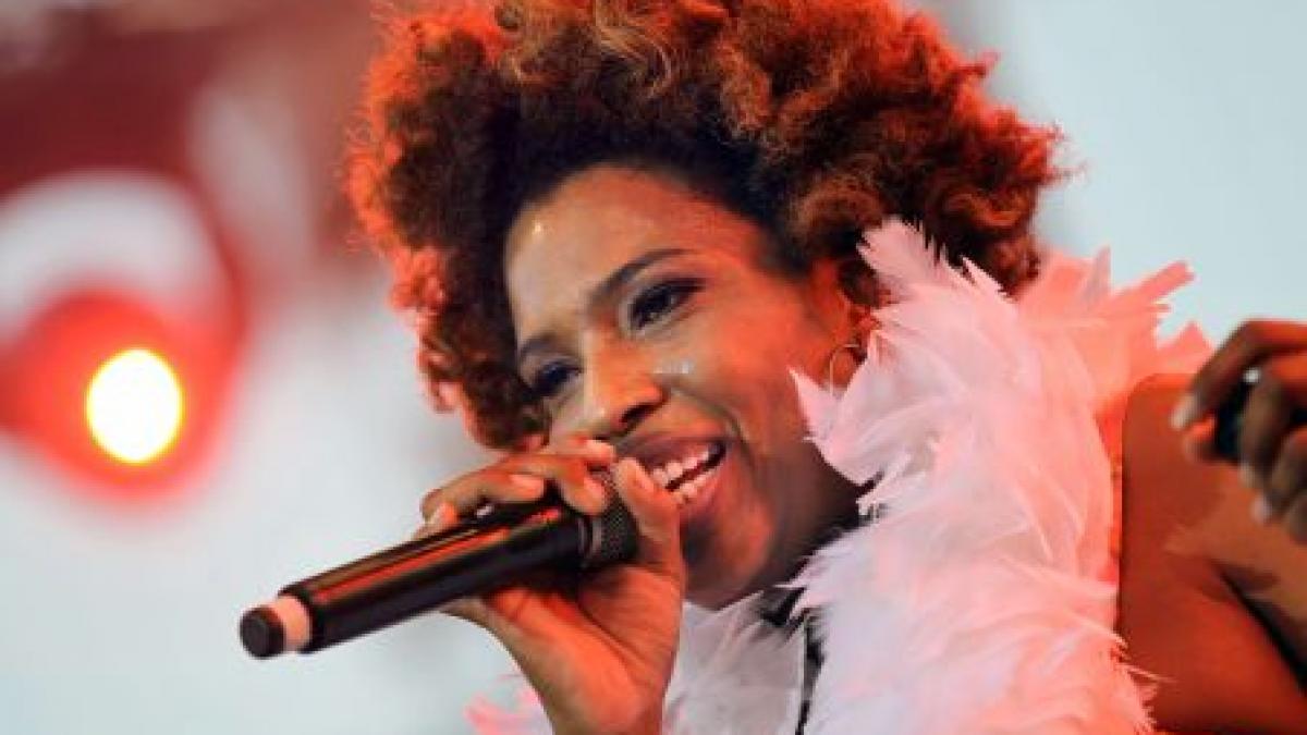 macy gray revine in romania pune la cale un concert de zile mari o extravaganta funk