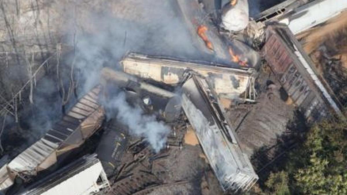 peste tot erau cadavre dezmembrate zeci de suflete zdrobite intr un grav accident feroviar