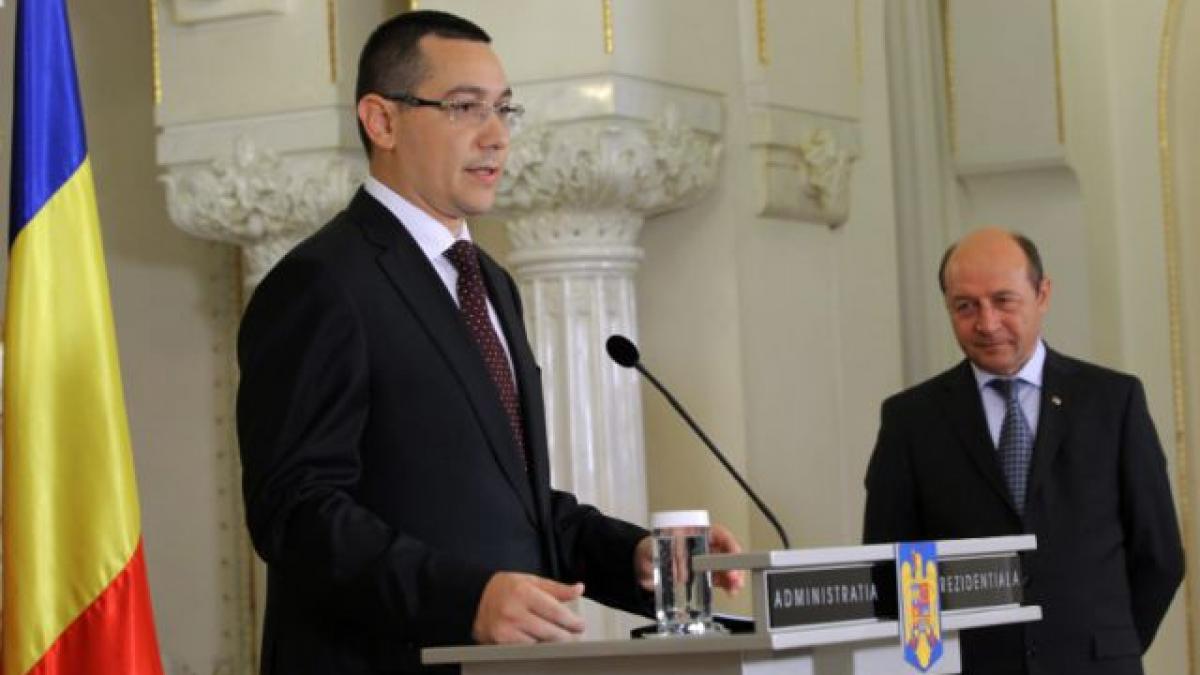 reactii externe la situatia din tara bloomberg lupta politica va agrava starea leului si va creste