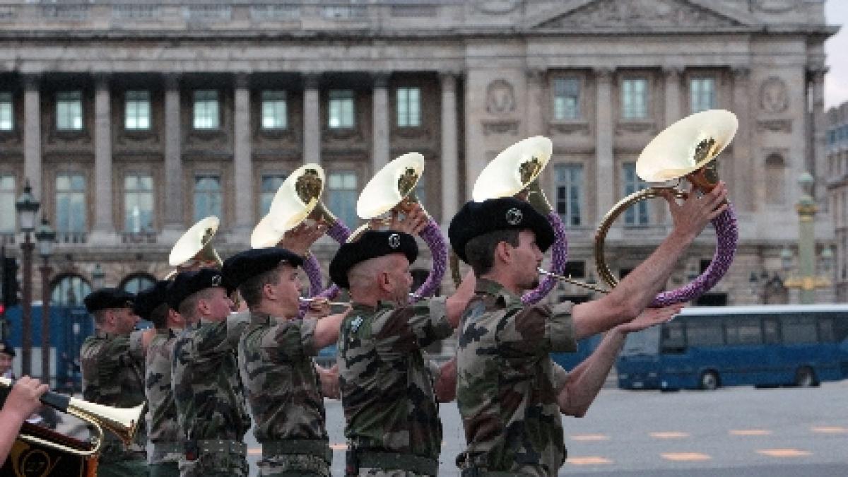 franta este in sarbatoare se implinesc 223 de la caderea bastiliei