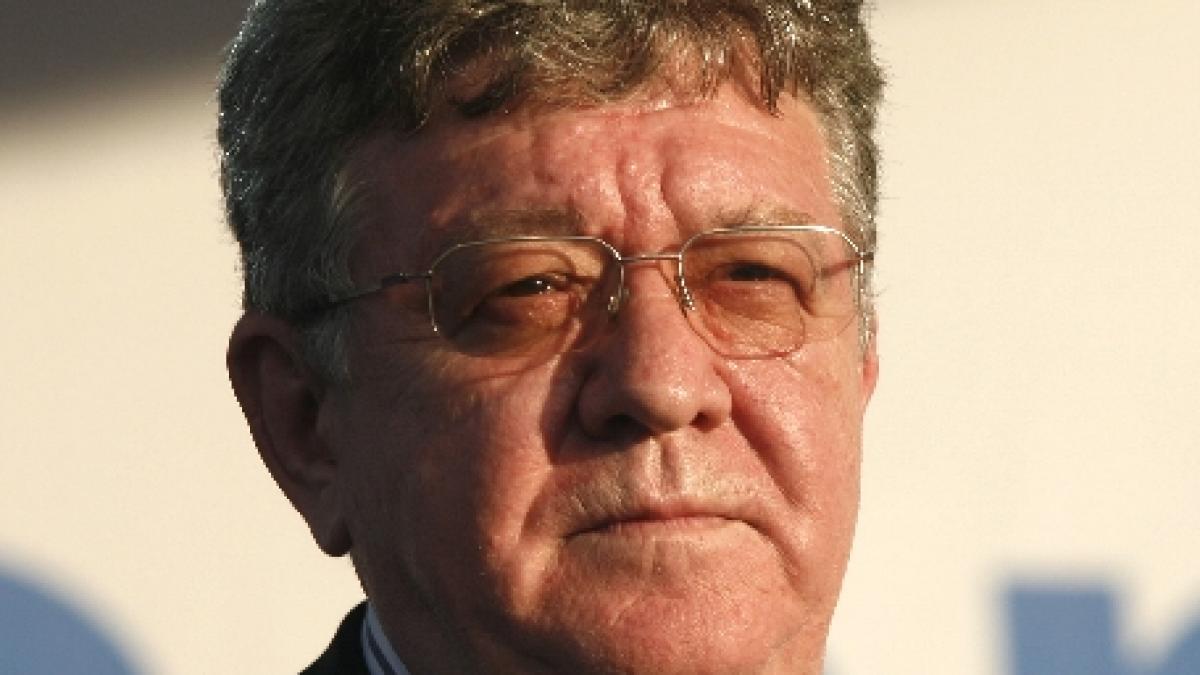 ministrul apararii face apel la presedintele suspendat sa nu implice armata in campania electorala