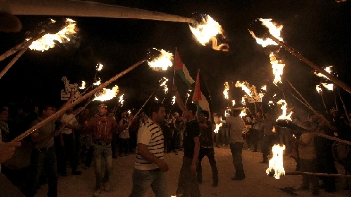 iordania politia a folosit gaze lacrimogene pentru a dispersa circa 200 de libieni furiosi