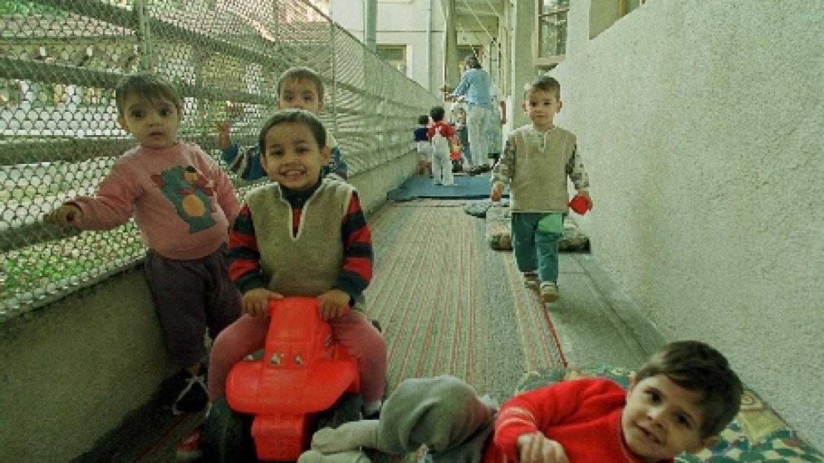 o octogenara britanica strange fonduri pentru orfelinatele din romania