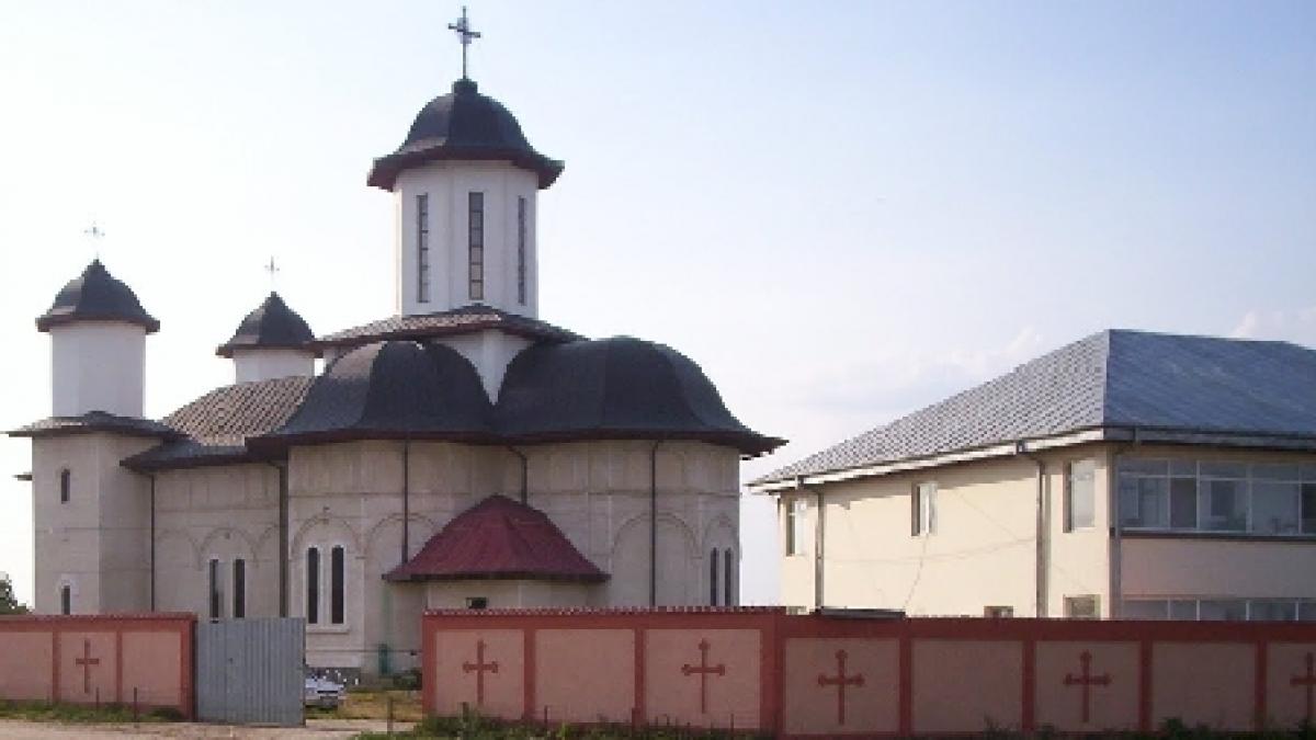 premiera in lumea credintei prima manastire eco din romania