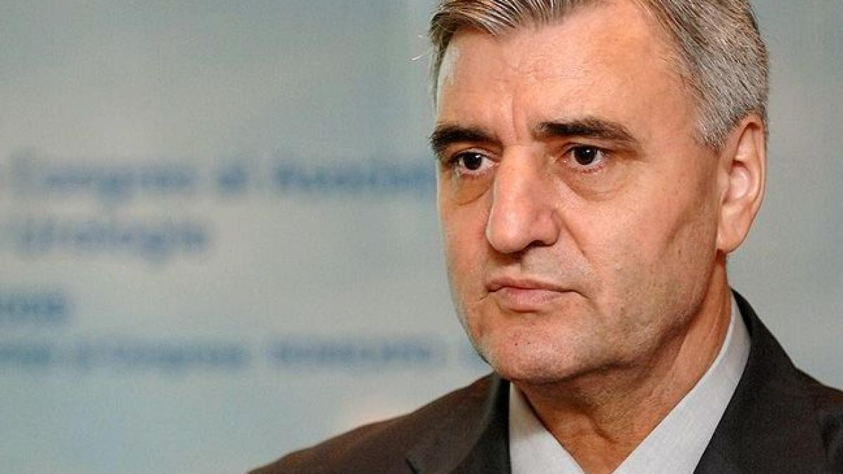 surse ioanel sinescu acuzat de multiple plagiate posibil sef al comisiei de medicina cnatdcu