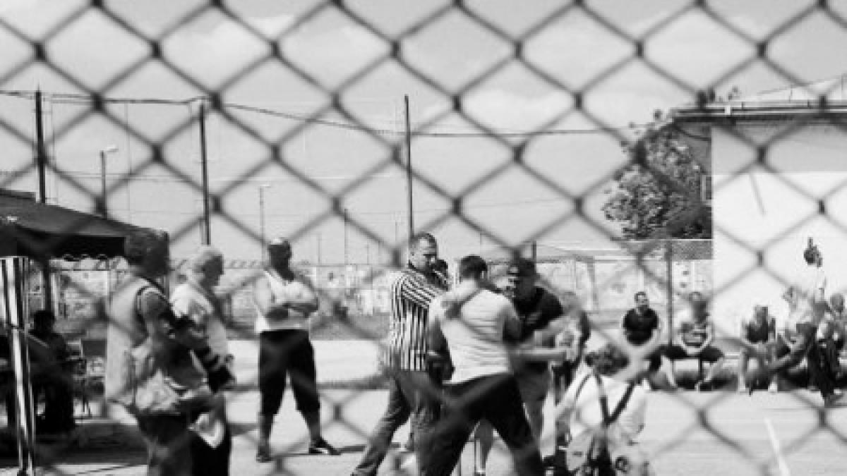 un baiat de 12 ani din romania a stat dupa gratii in franta dintr o confuzie asupra varstei