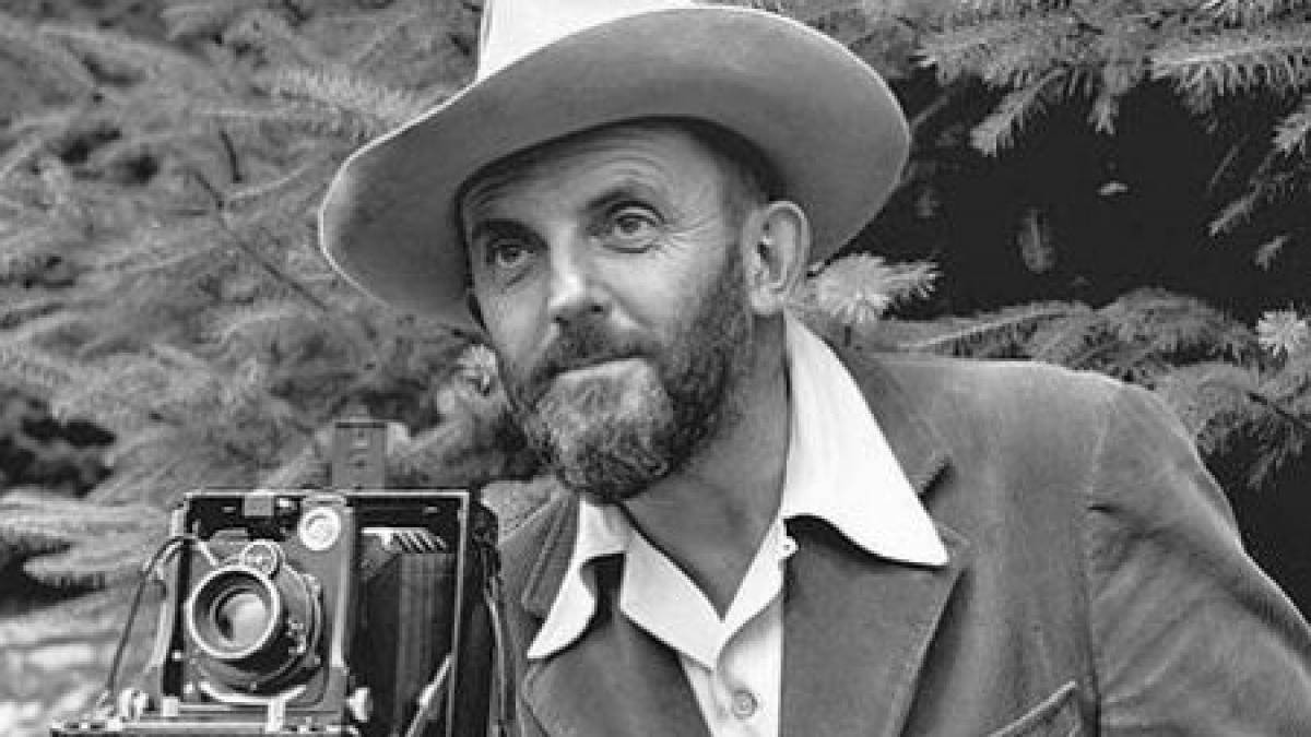 creatiile lui au salvat planeta omul care a transformat fotografia in arta