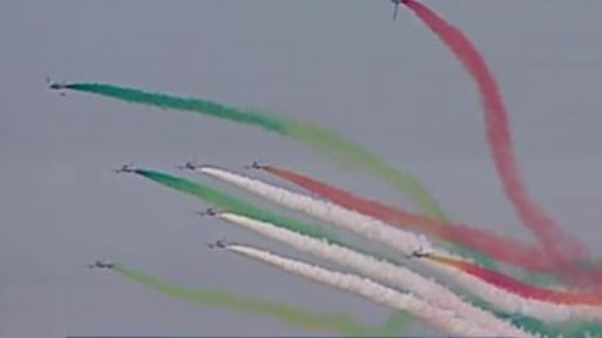 regal aviatic pe cerul capitalei nu rata cel mai mare show aerian al anului vezi aici imagini de