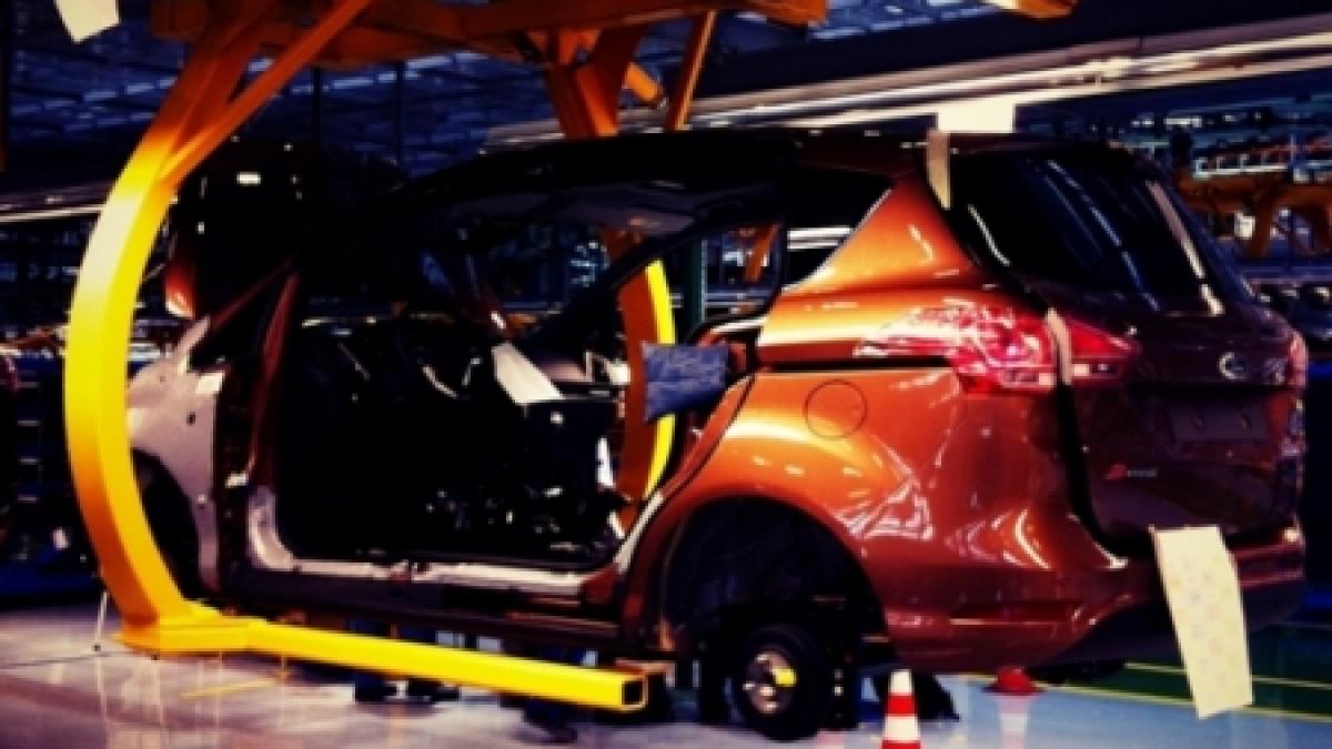 criza ne a facut mai responsabili ford romanul isi face temele si studiaza atent oferta