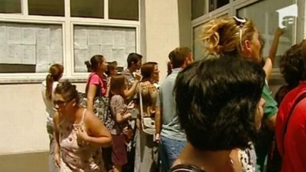 rezultate extrem de slabe la examenul de definitivat o treime dintre dascali a promovat cu brio