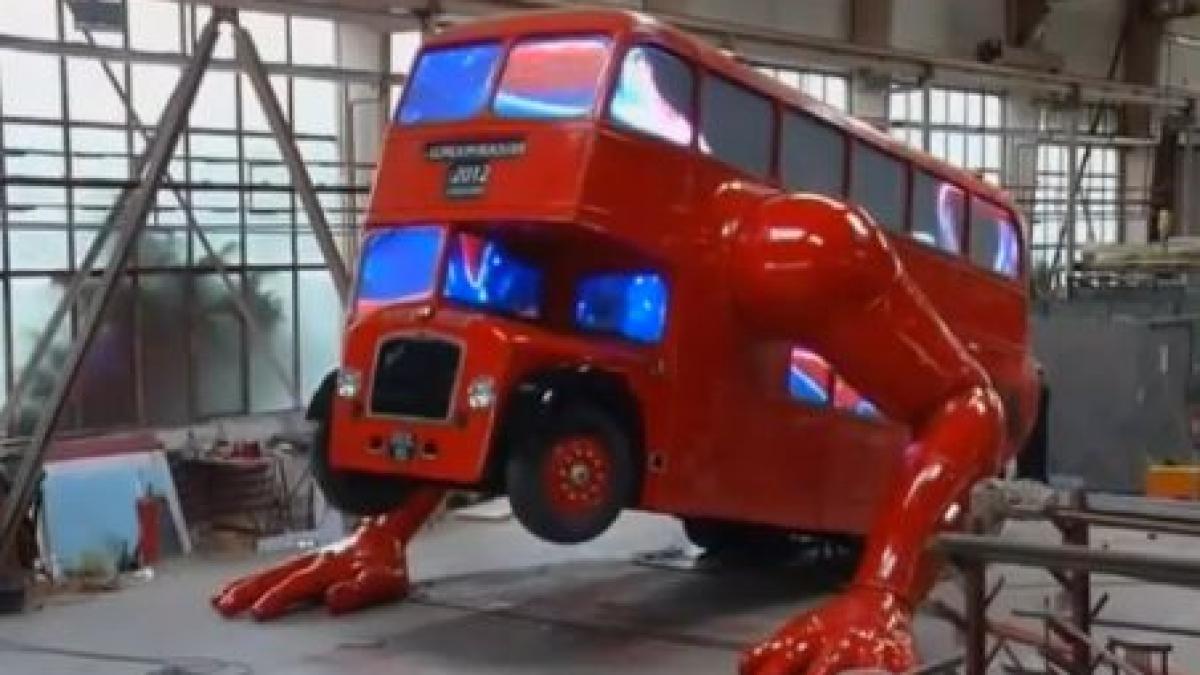 sa vezi si sa nu crezi iata un autobuz capabil sa faca flotari