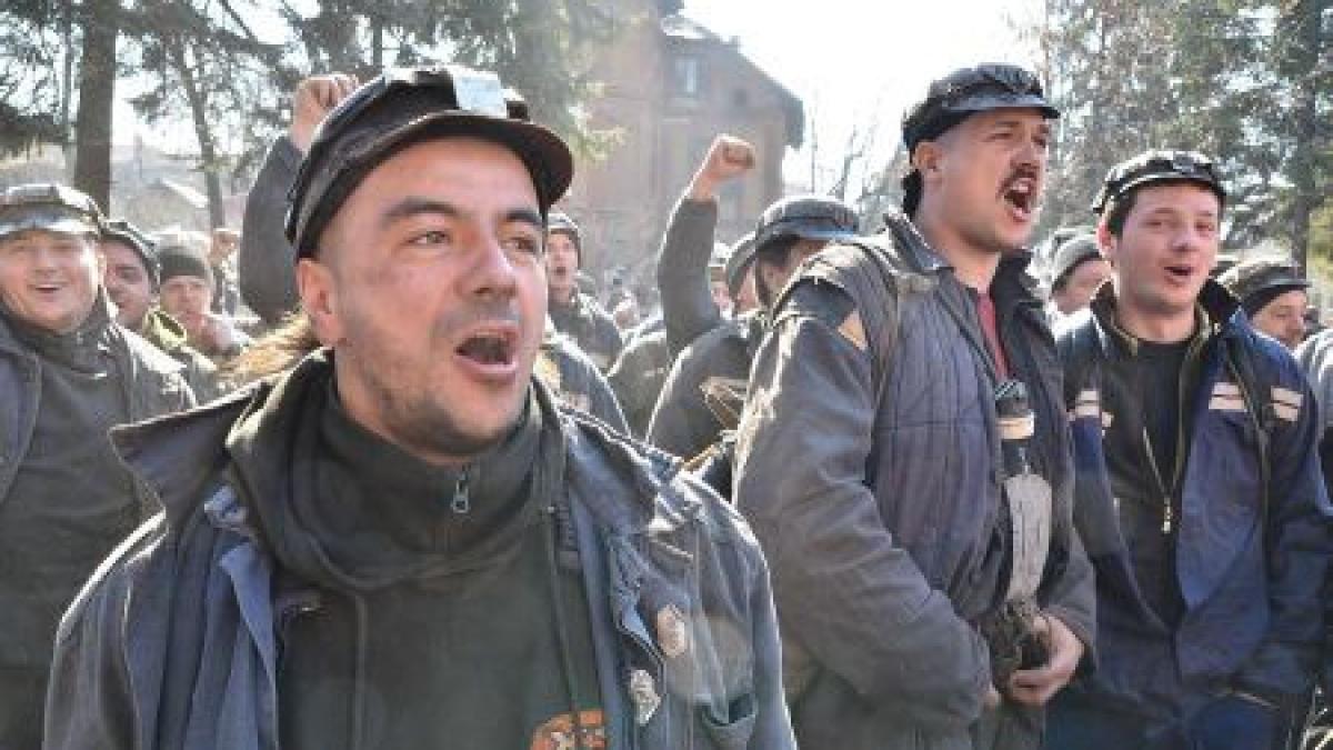 dosare penale pentru sefii minerilor impiedicati sa voteze la referendum