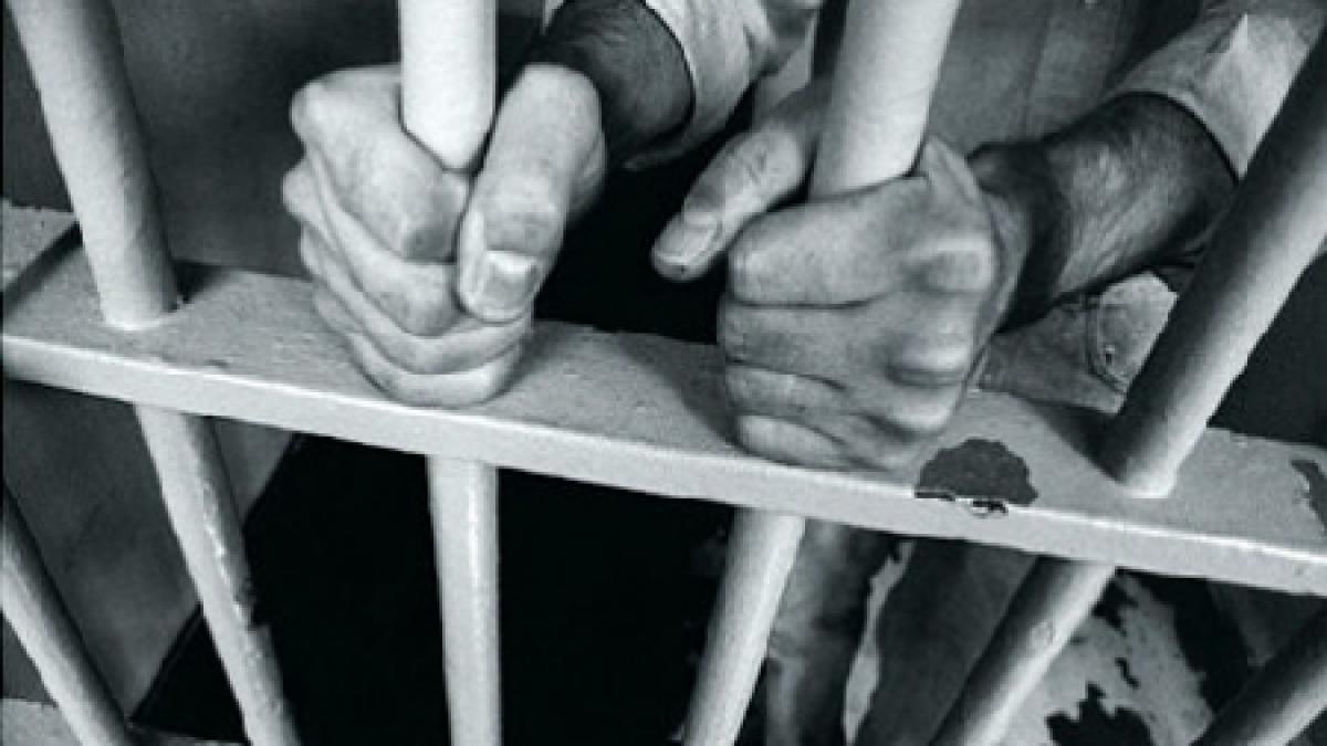 un fost detinut condamnat pentru omor a obtinut despagubiri de 20 000 de euro la cedo vezi ce a