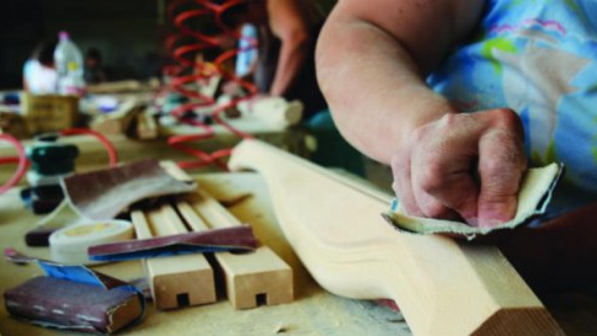 cum intra romanii in casele celor mai bogati oameni din lume afacerea care face cinste tarii noastre