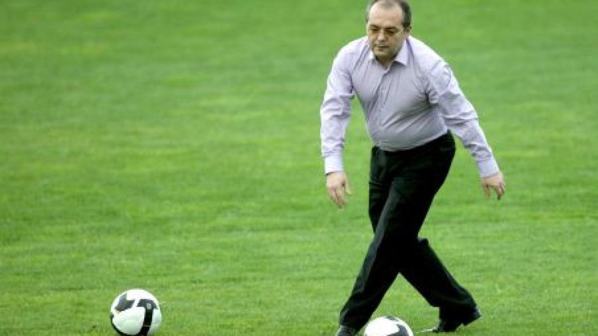 emil boc asa cum nu l ai vazut niciodata cum l a schimbat clujul pe fost premier