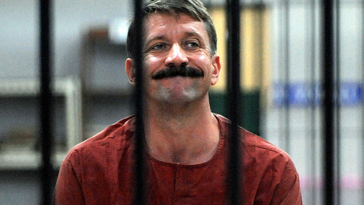 viktor bout a invatat araba de la teroristii cu care este inchis
