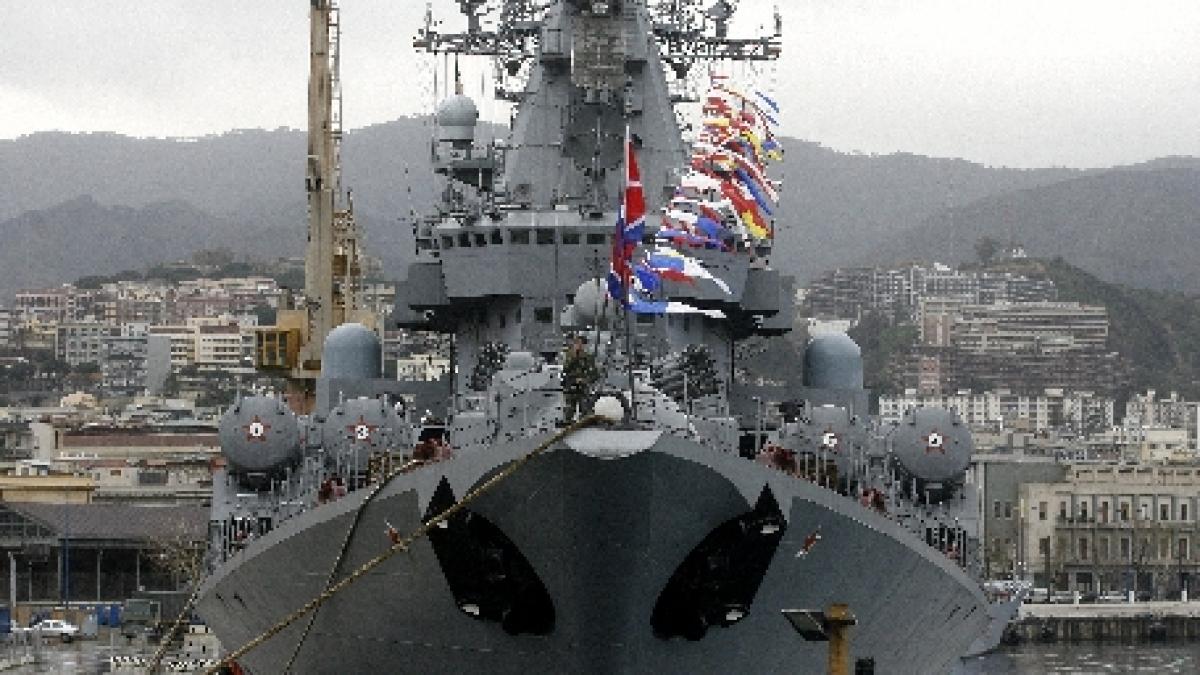 rusia cauta sa redeschida instalatii militare din cuba si vietnam