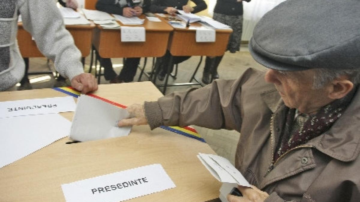 are 100 de ani si a mers la referendum impreuna cu fiica sa de 79 de ani nu am lipsit de la niciun