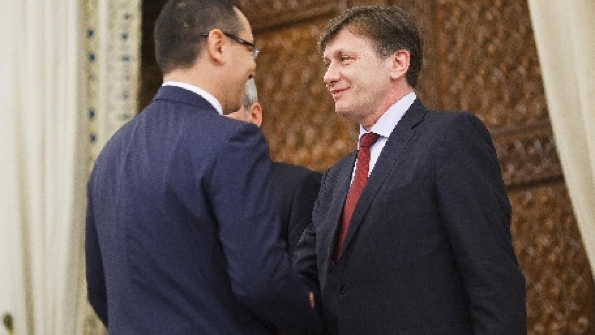 crin antonescu si victor ponta au participat la ceremonia pentru ziua imnului national