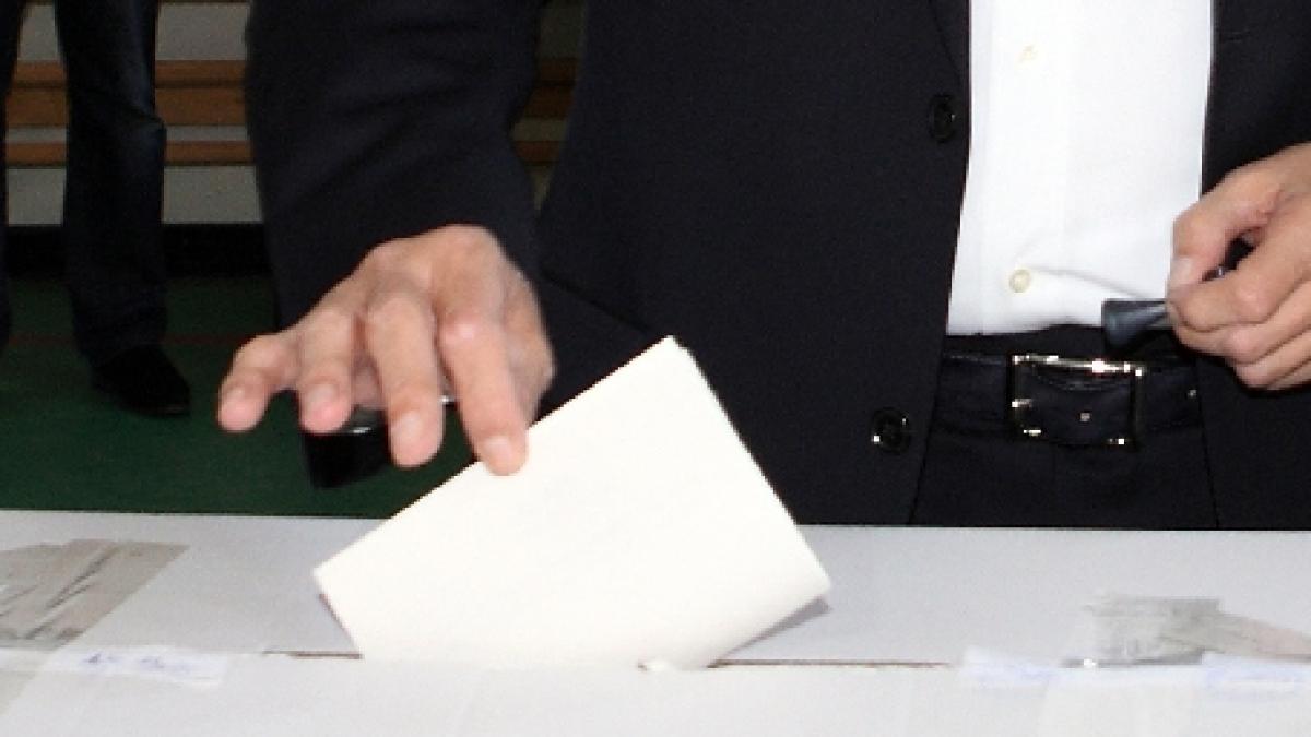 galati doi miri au mers la sectia de votare direct de la nunta