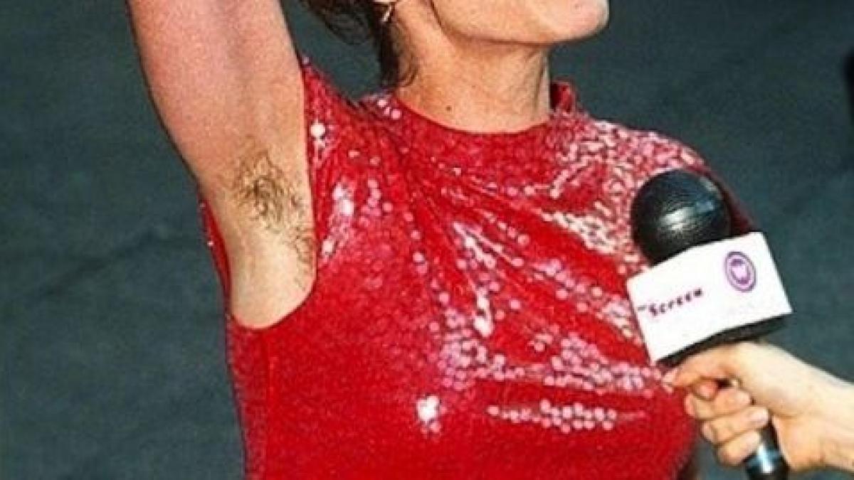 imaginea care a inmarmurit planeta cea mai iubita actrita intr o ipostaza dezgustatoare pe covorul