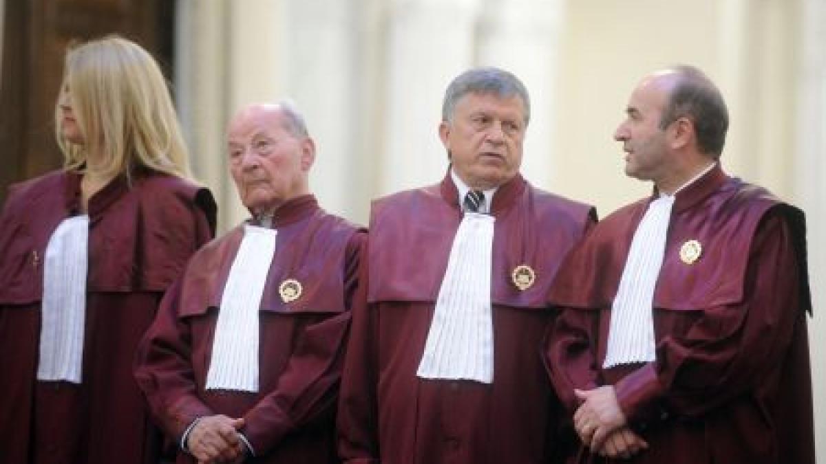 cc a respins toate contestatiile referitoare la respectarea procedurii referendumului