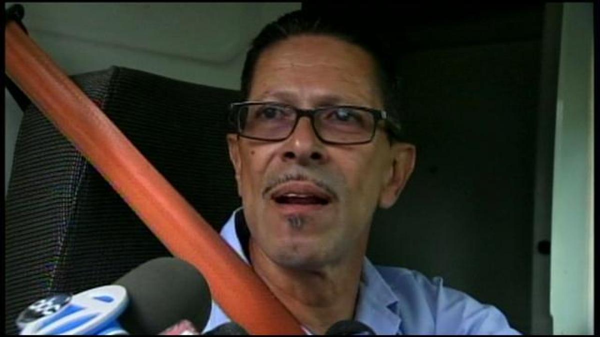 postasul erou a salvat o femeie care era blocata de doua zile in propria baie