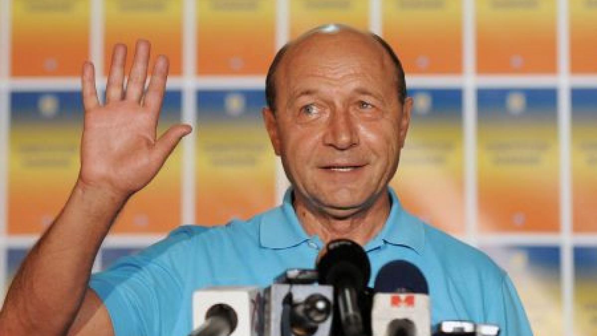 usl traian basescu ar trebui sa demisioneze sa nu mai astepte pana pe 12 septembrie