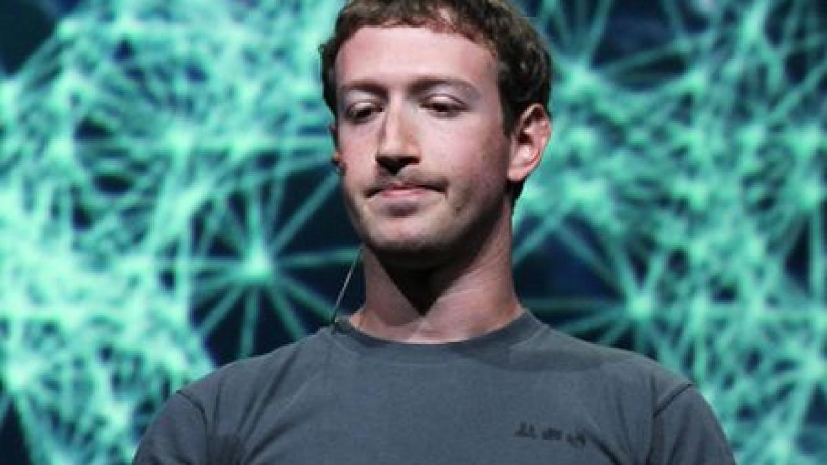 zuckerberg a iesit din top 10 miliardari din it cotatia facebook la un nou minim