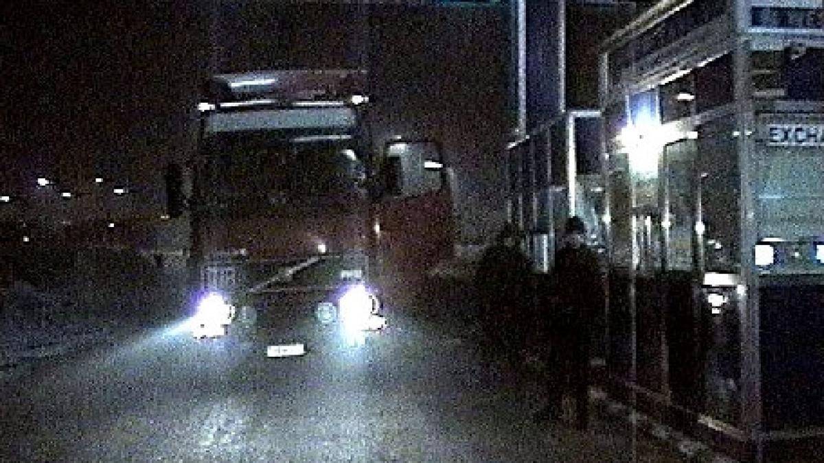 arad traficul prin cele trei puncte de trecere a frontierei s a dublat in ultimele 24 de ore