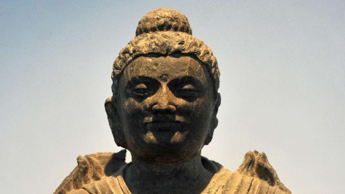 sute de piese arheologice furate din afganistan au fost returnate muzeului national