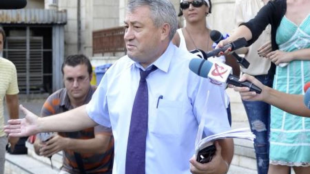 seful directiei pentru evidenta persoanelor nu mi dau demisia invinuirea vine si se duce