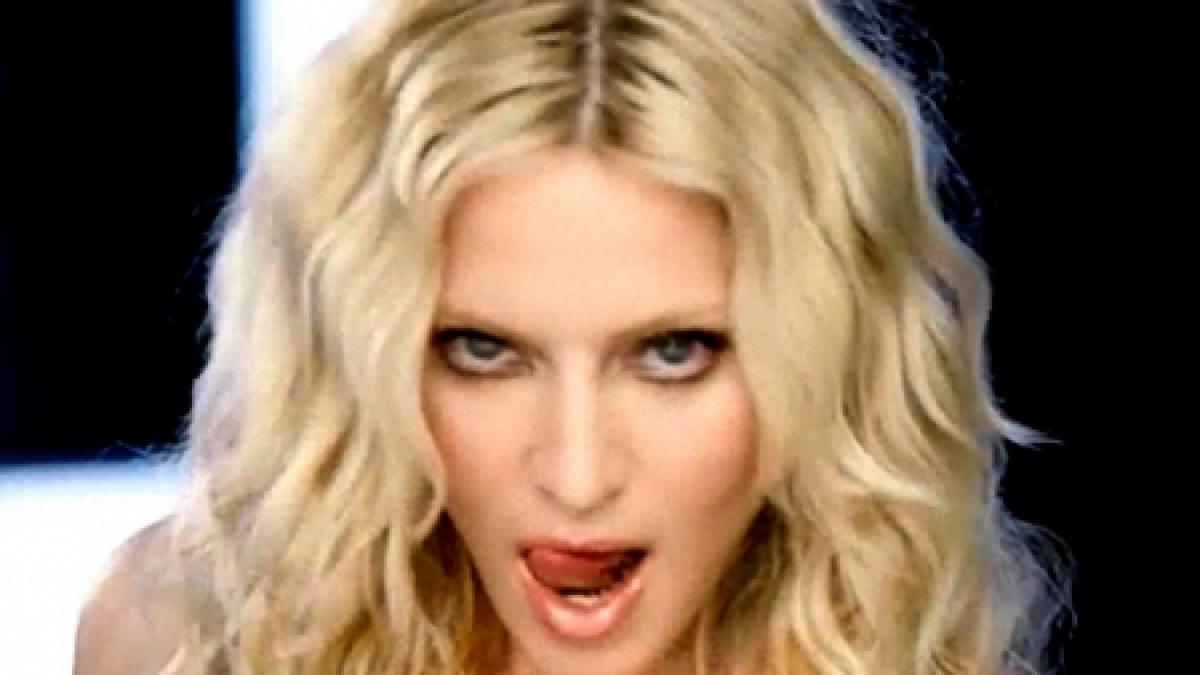 e un cosmar arata ca o stripteuza de balci cariera ei s a incheiat madonna umilita de elton john