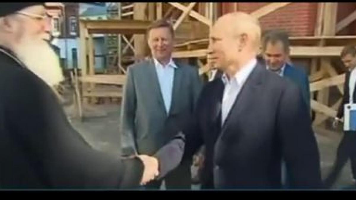 putin trimisul lui dumnezeu pe pamant socheaza din nou prin gestul lui