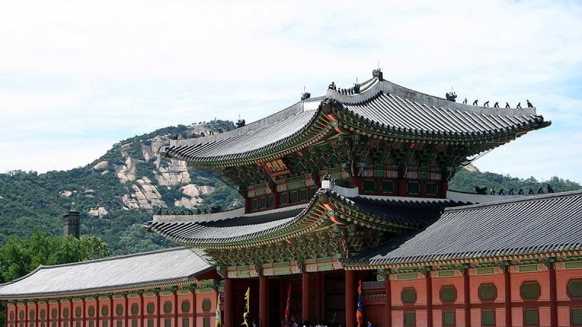 traditia este inima societatii moderne locul unic din lume in care in care zeci de mii de turisti